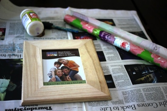 Wrapping paper frame step 1