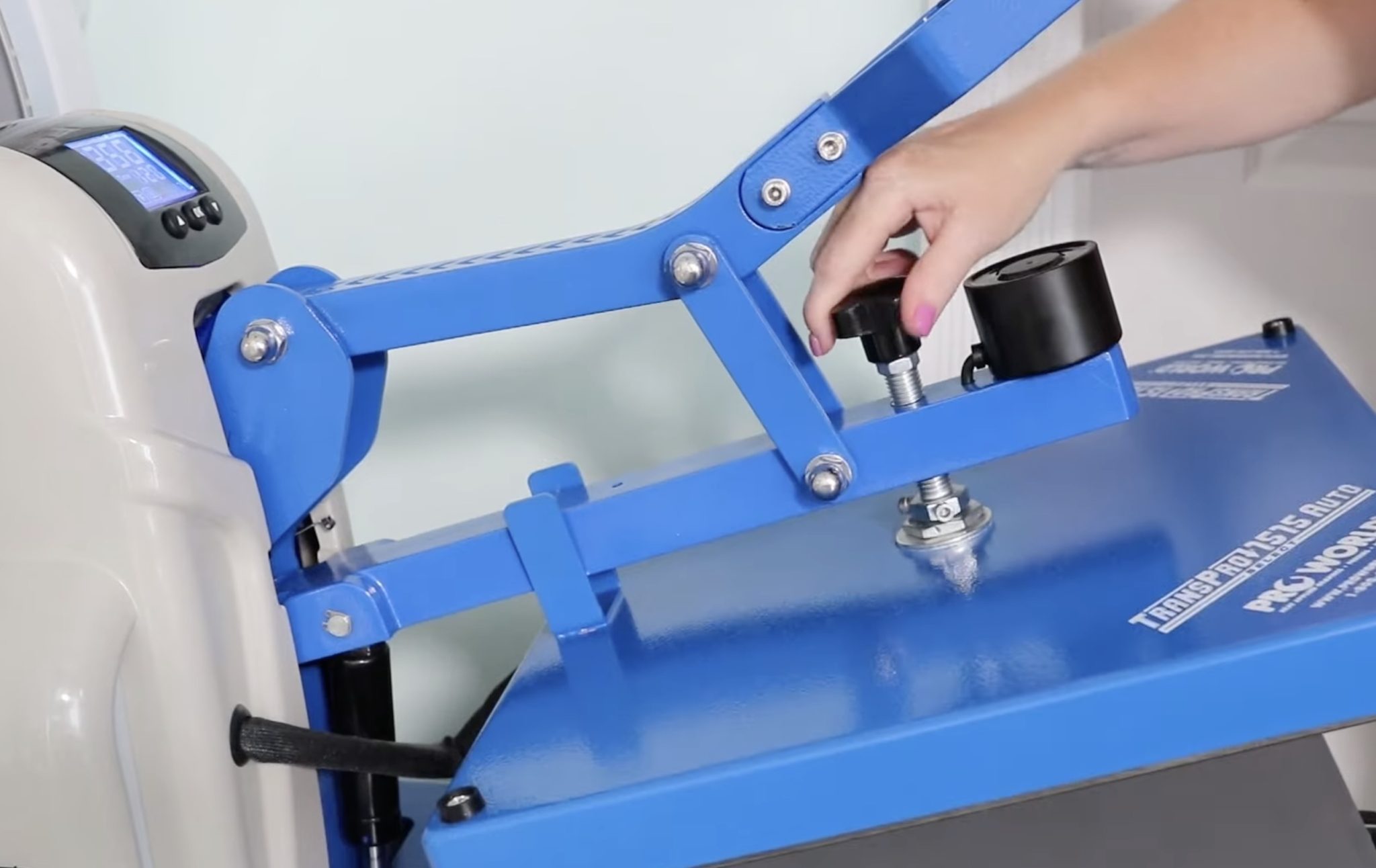 Pressure knob on a different heat press.