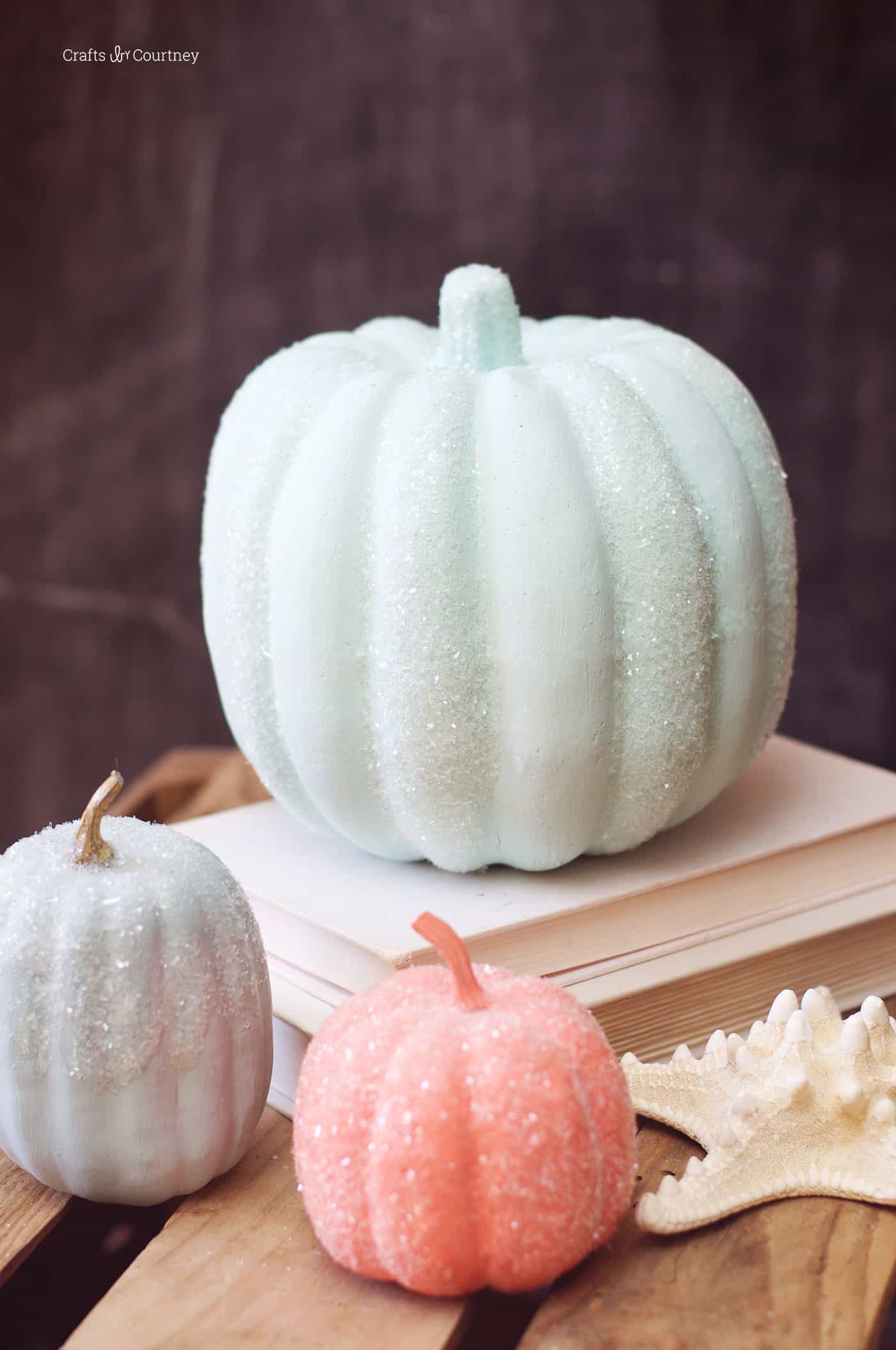 Simple DIY glitter pumpkins